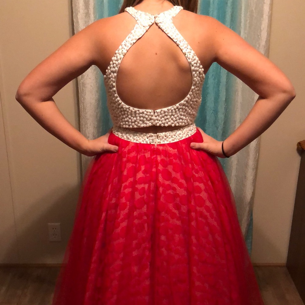 PROM DRESS - Picture 3 of 6